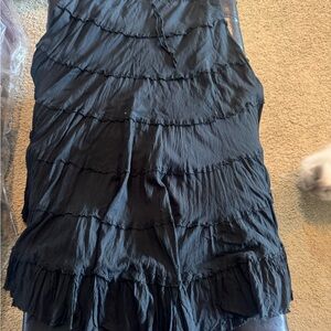 - - Silversteam Black one size skirt with elastic waist EUC. Broomstick st…